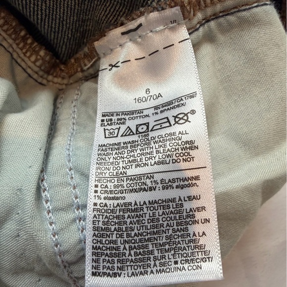 Old Navy The Slouchy Straight Jeans Size 6 Mid Rise Light Wash Relaxed Fit - Picture 4 of 12